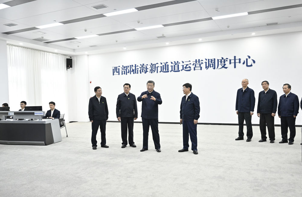 习近平在重庆考察时强调 进一步全面深化改革开放 不断谱写中国