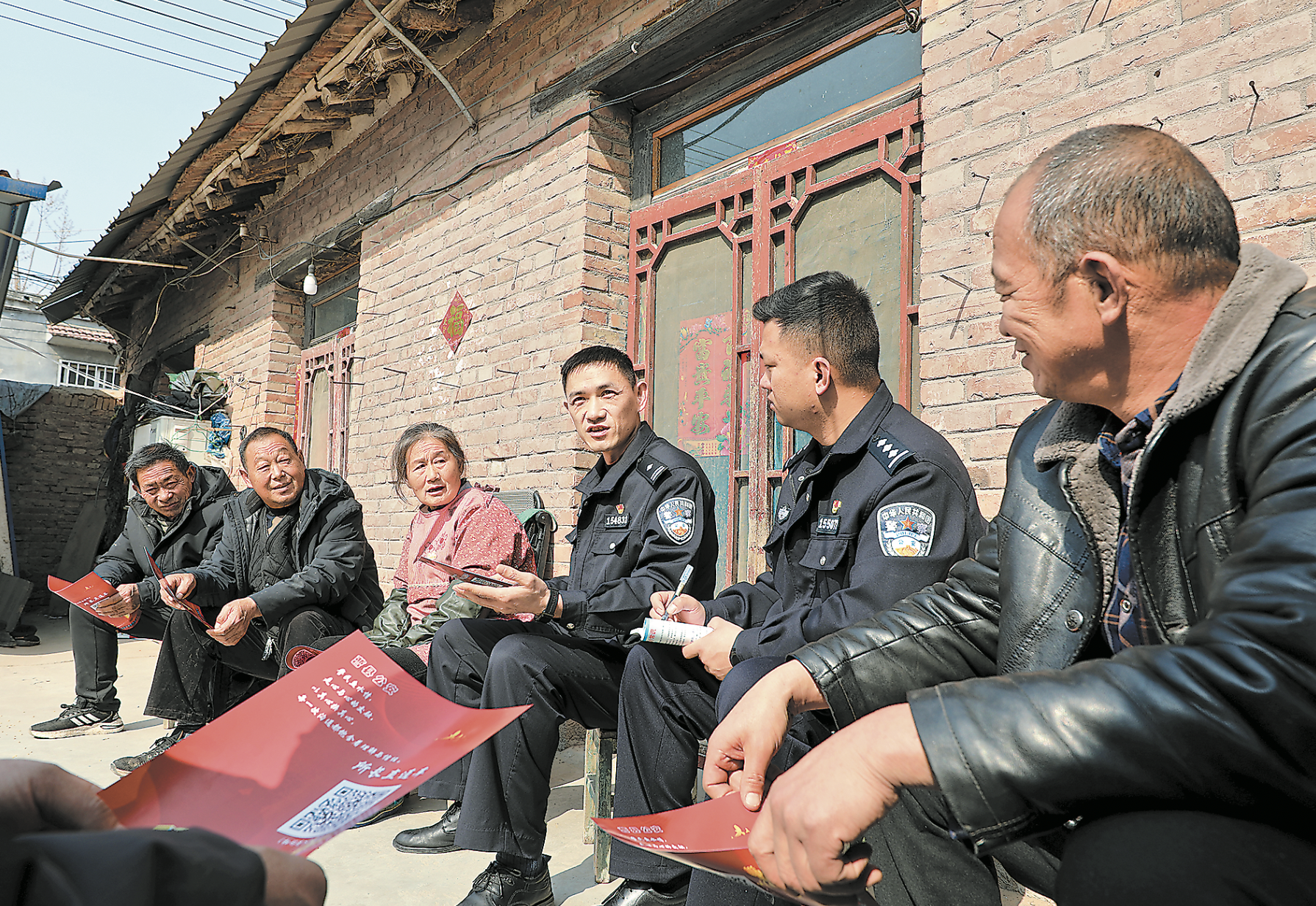 走访群众解民忧