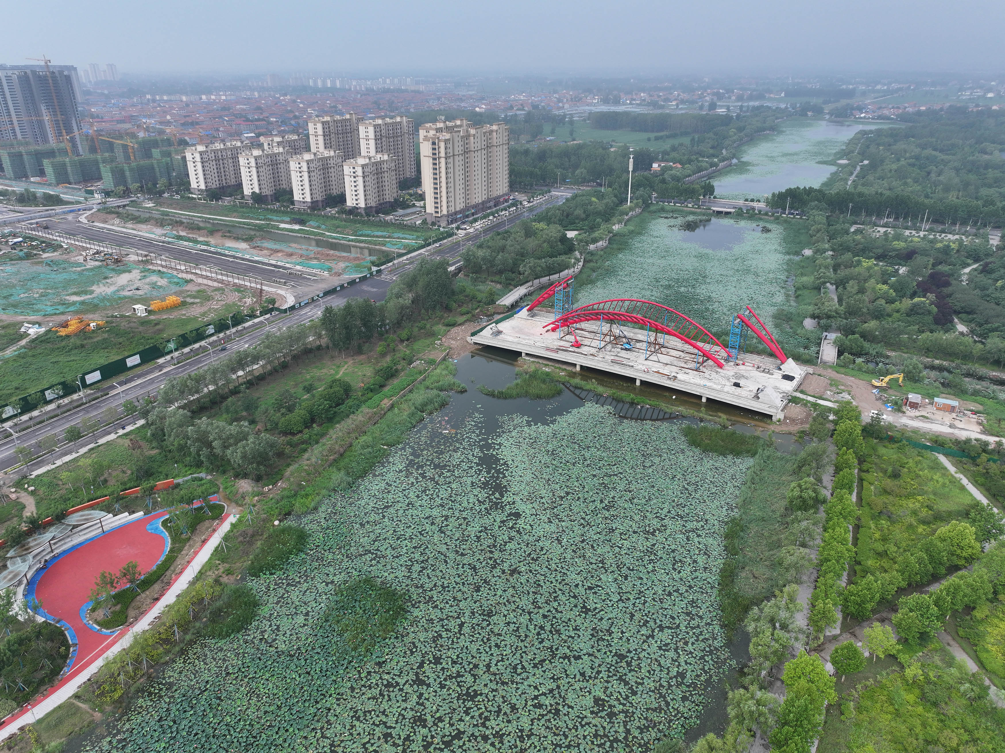 景观桥建设为城市增色