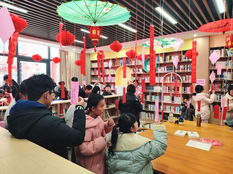 多彩活动闹元宵