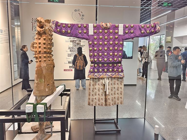 秦始皇帝陵博物院：把文保实验室“搬”进展厅_新闻频道