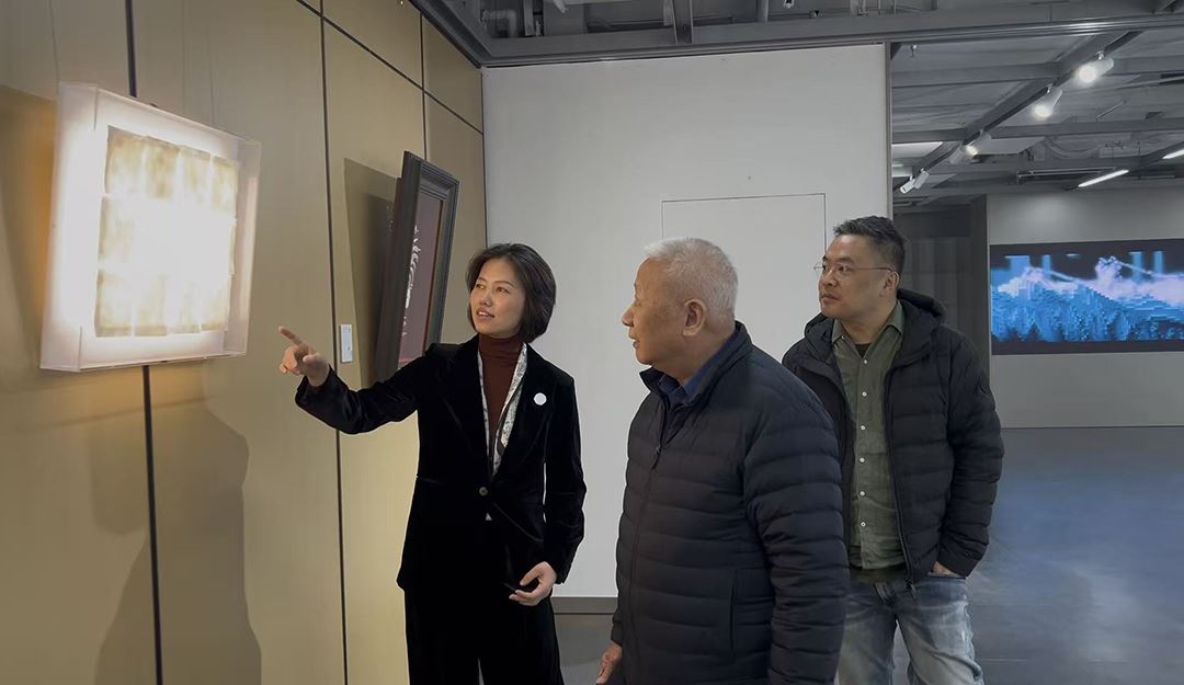 策展人导览