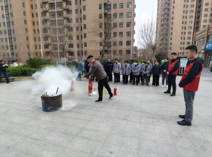 消防演练进社区