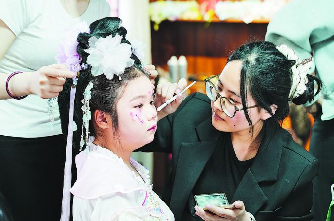 汉服妆造受热捧