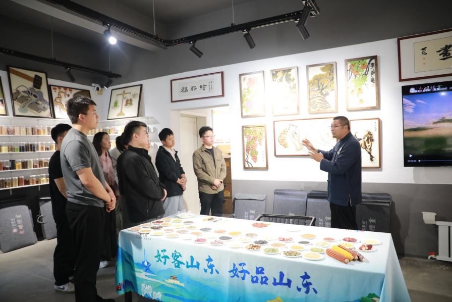 学习传统技艺 感受本土文化深厚底蕴