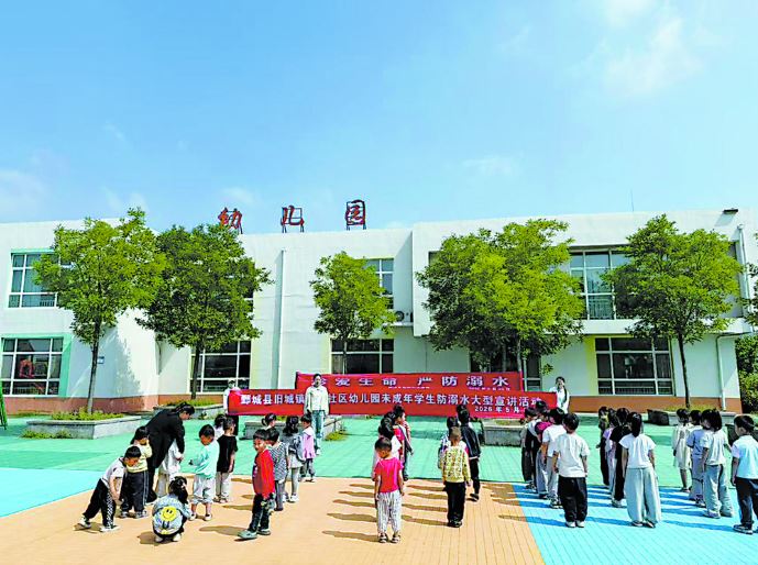 防溺水宣讲筑牢校园安全防线